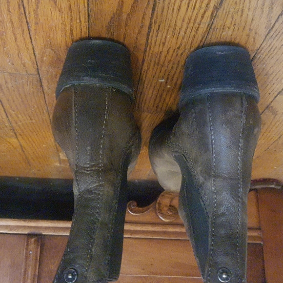 Frye Carson chelsea boots - Picture 5 of 10